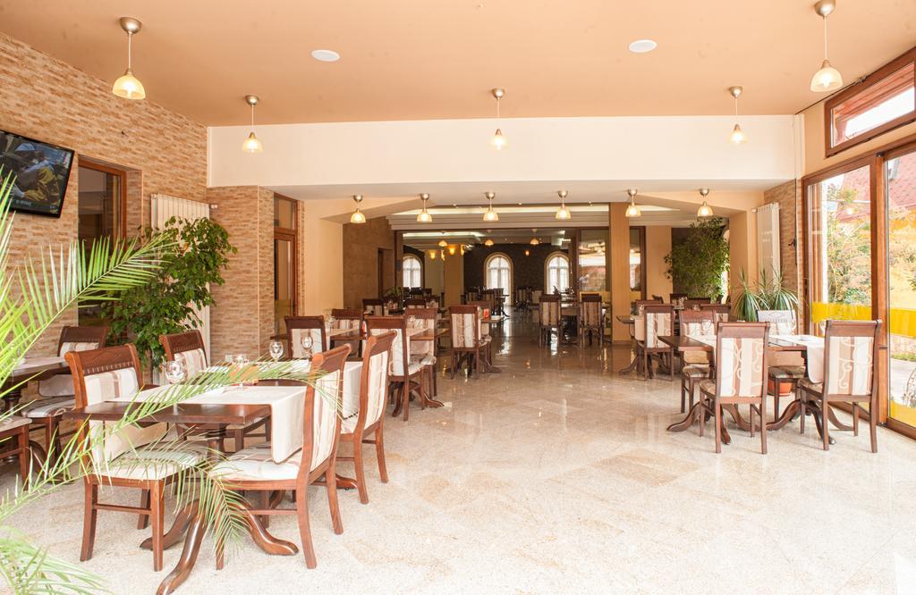 Pension La Fontana Baia Mare Exterior photo