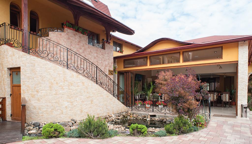 Pension La Fontana Baia Mare Exterior photo
