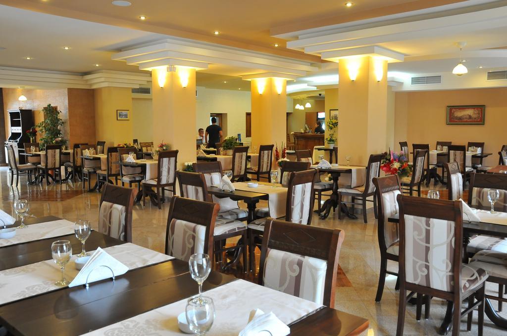 Pension La Fontana Baia Mare Exterior photo