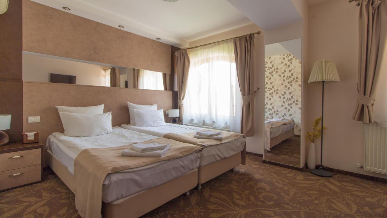 Pension La Fontana Baia Mare Exterior photo