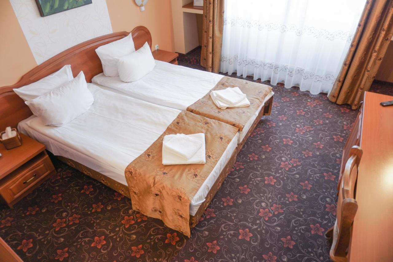 Pension La Fontana Baia Mare Exterior photo