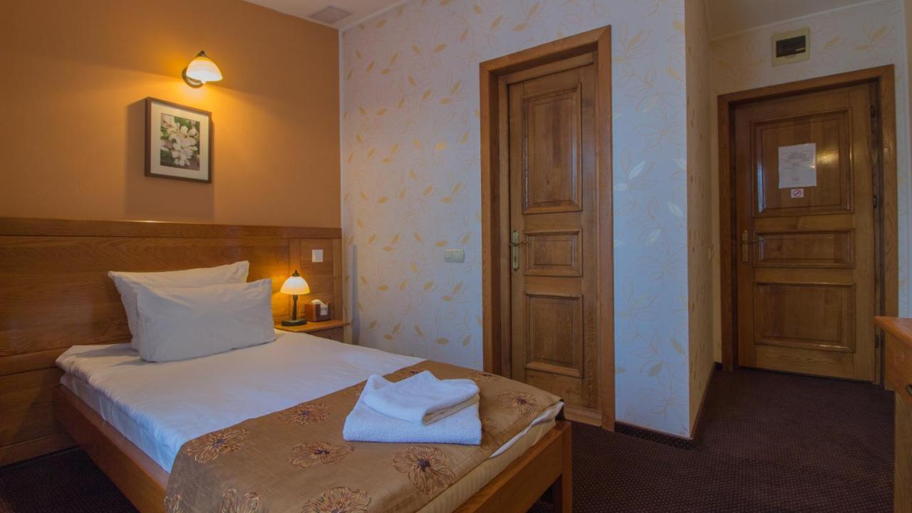 Pension La Fontana Baia Mare Exterior photo