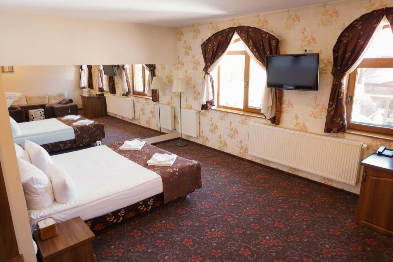 Pension La Fontana Baia Mare Exterior photo